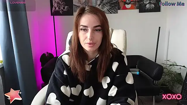 xx adrihanna xx online show from 03/04/25, 08:57