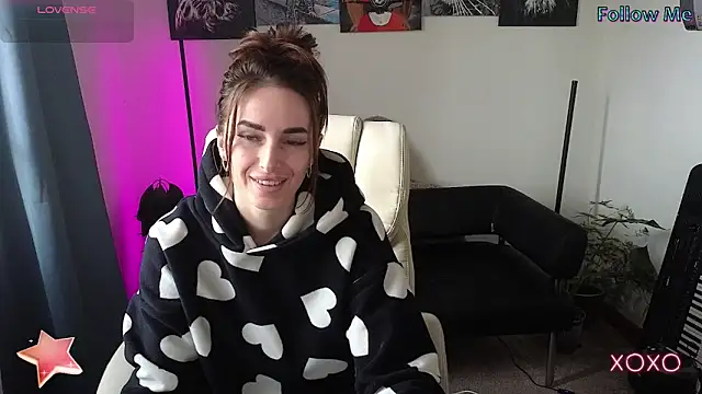 xx adrihanna xx online show from 03/12/25, 06:40