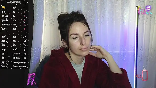 Snapshot of xx_adrihanna_xx chatting on 05/10/26, 06:40 xx adrihanna xx online show from 05/10/26, 06:40