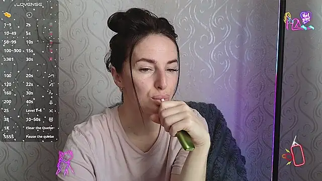 Snapshot of xx_adrihanna_xx chatting on 05/11/26, 05:35 xx adrihanna xx online show from 05/11/26, 05:35