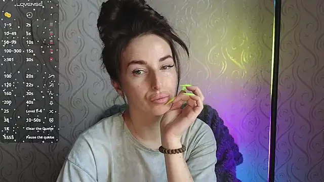 Snapshot of xx_adrihanna_xx chatting on 05/11/26, 04:04 xx adrihanna xx online show from 05/11/26, 04:04