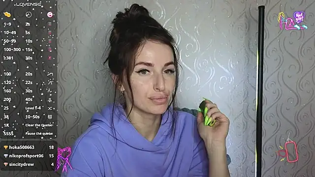 Snapshot of xx_adrihanna_xx chatting on 05/12/26, 06:05 xx adrihanna xx online show from 05/12/26, 06:05