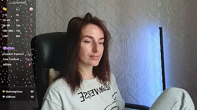 xx adrihanna xx online show from 06/03/26, 07:00