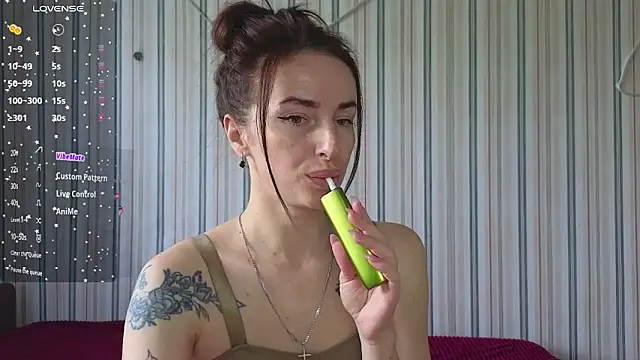 xx adrihanna xx online show from 06/17/26, 06:05