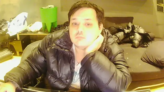 Bebemickey75 online show from 11/16/25, 08:47