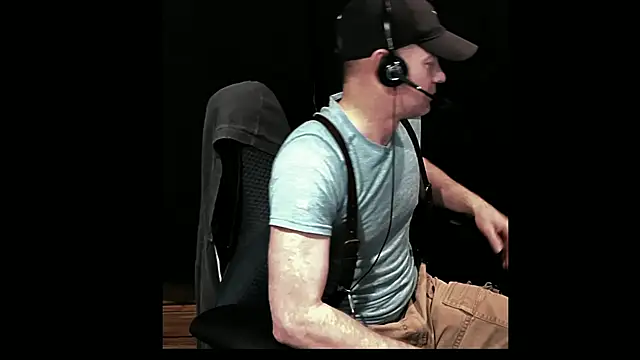 Snapshot of GymyXY chatting on 02/05/25, 06:46 GymyXY online show from 02/05/25, 06:46