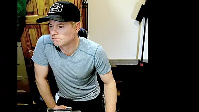 Snapshot of GymyXY chatting on 03/11/25, 06:00 GymyXY online show from 03/11/25, 06:00