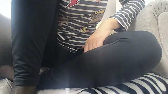 Snapshot of Web_Lady chatting on 03/18/25, 09:21 Web Lady online show from 03/18/25, 09:21