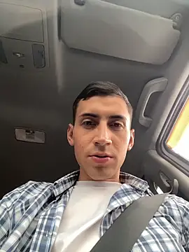 Snapshot of vpn1000 chatting on 12/04/25, 08:50 vpn1000 online show from 12/04/25, 08:50