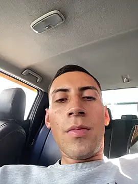 Snapshot of vpn1000 chatting on 02/17/26, 07:53 vpn1000 online show from 02/17/26, 07:53