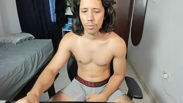 Snapshot of imtonny19 chatting on 05/12/26, 03:20 imtonny19 online show from 05/12/26, 03:20