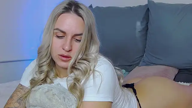 SofiJames online show from 10/30/25, 06:37