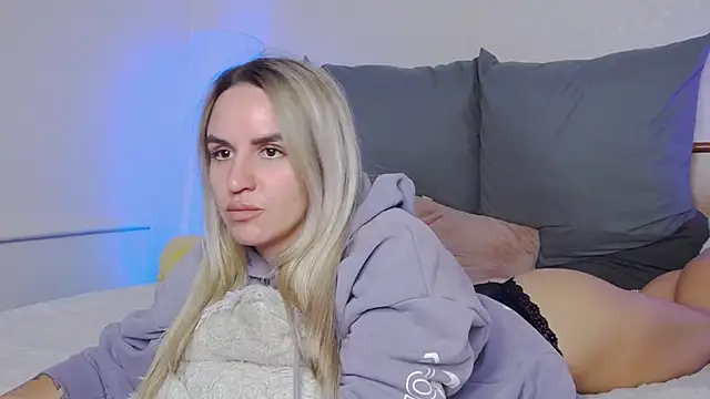 SofiJames online show from 11/25/25, 06:24