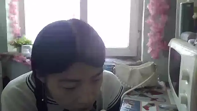 CarlyJoy online show from 10/04/25, 10:46