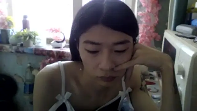 Snapshot of CarlyJoy chatting on 04/01/26, 10:49 CarlyJoy online show from 04/01/26, 10:49