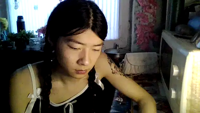 Snapshot of CarlyJoy chatting on 04/04/26, 01:41 CarlyJoy online show from 04/04/26, 01:41
