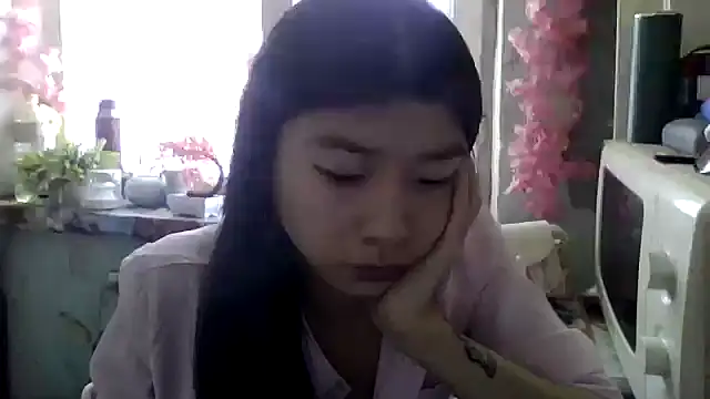 Snapshot of CarlyJoy chatting on 04/11/26, 11:03 CarlyJoy online show from 04/11/26, 11:03