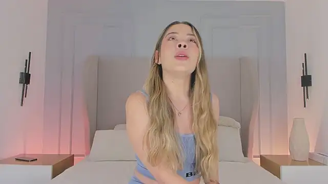 chloe d online show from 06/02/26, 11:56