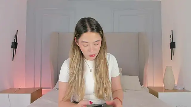 chloe d online show from 06/16/26, 07:49