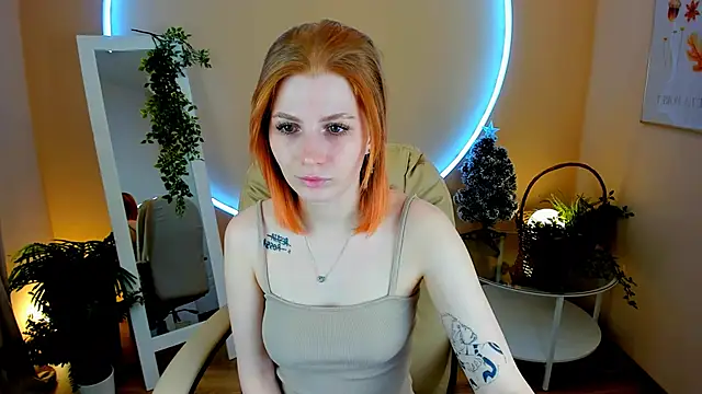 Snapshot of Mira__Blush chatting on 01/08/25, 01:41 Mira Blush online show from 01/08/25, 01:41