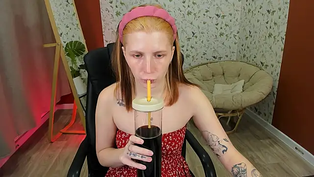 Mira  Blush online show from 11/29/25, 01:36