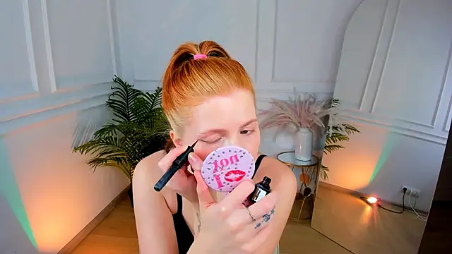 Mira  Blush online show from 11/30/25, 08:46