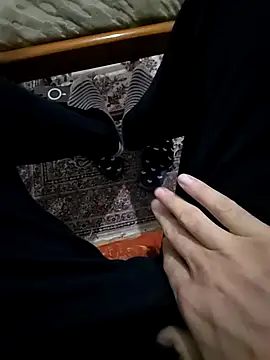 Snapshot of ikarus07 chatting on 01/08/25, 10:06 ikarus07 online show from 01/08/25, 10:06