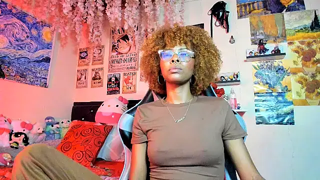 Snapshot of Cristal_Jonas@xh chatting on 05/08/26, 01:55 Cristal Jonasxh online show from 05/08/26, 01:55