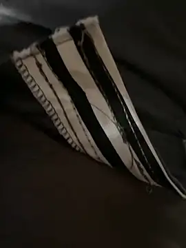 Snapshot of Yurt000 chatting on 03/10/25, 03:56 Yurt000 online show from 03/10/25, 03:56