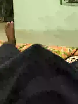 Snapshot of SILENT_FUCKER_01 chatting on 01/29/25, 06:50 SILENT FUCKER 01 online show from 01/29/25, 06:50