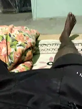 Snapshot of SILENT_FUCKER_01 chatting on 03/05/25, 02:01 SILENT FUCKER 01 online show from 03/05/25, 02:01