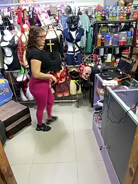 ROSALIALUCY online show from 10/08/25, 11:52