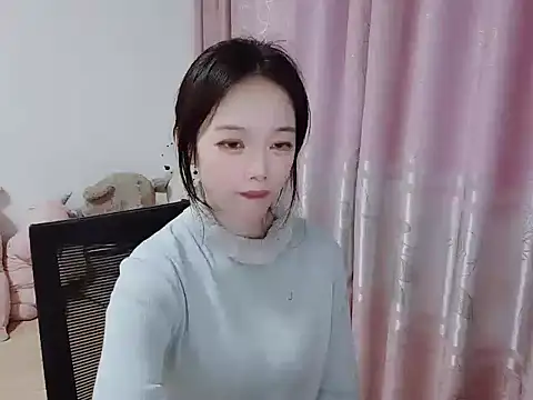 wwcc123 online show from 11/17/25, 03:45