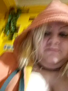 ducicsajsziii online show from 01/28/25, 08:15