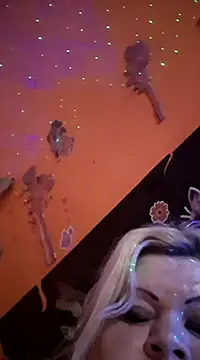 ducicsajsziii online show from 02/21/25, 07:34