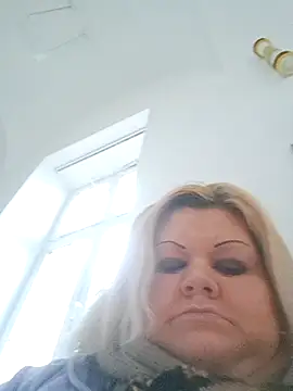 ducicsajsziii online show from 12/01/25, 02:33