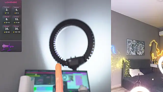 Snapshot of TwilightSparkle_ chatting on 02/23/25, 11:33 TwilightSparkle online show from 02/23/25, 11:33