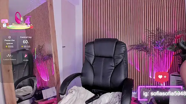 sofiah  online show from 10/09/25, 06:33