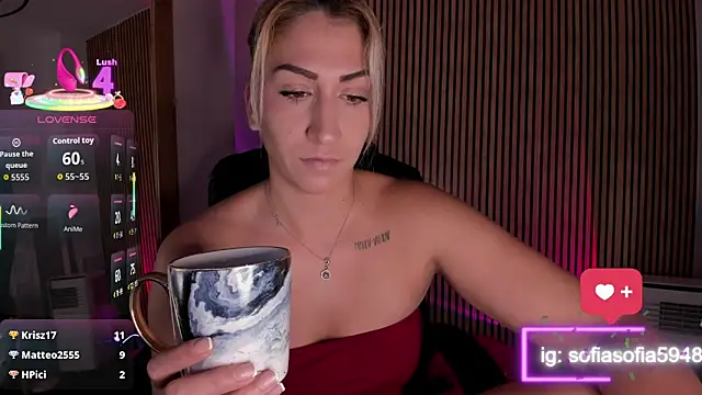 sofiah  online show from 11/14/25, 06:23