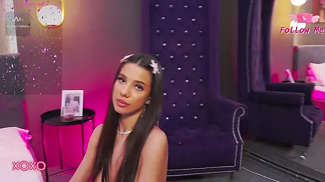 LaraKent online show from 02/04/25, 02:49