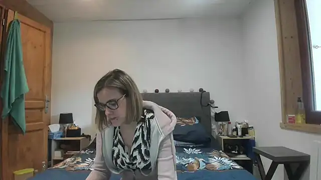 Snapshot of Madame_Callie chatting on 05/12/26, 01:08 Madame Callie online show from 05/12/26, 01:08
