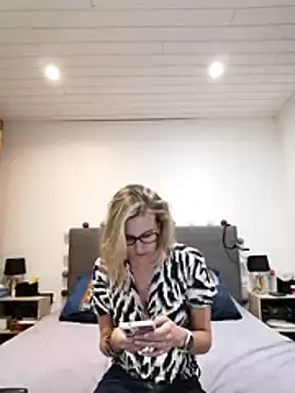 Madame Callie online show from 07/12/26, 08:22