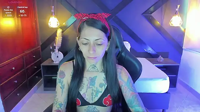 dark gotica online show from 11/17/25, 07:19