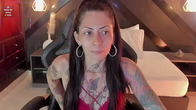 Snapshot of dark_gotica chatting on 02/17/26, 07:09 dark gotica online show from 02/17/26, 07:09