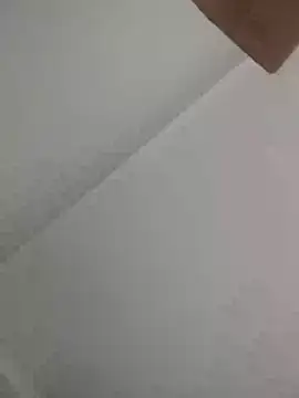 Snapshot of bruna_safadinhaa chatting on 01/04/25, 09:41 bruna safadinhaa online show from 01/04/25, 09:41