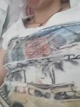 Snapshot of bruna_safadinhaa chatting on 02/25/25, 02:33 bruna safadinhaa online show from 02/25/25, 02:33