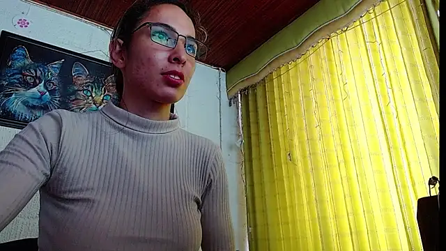 Snapshot of Niky_777 chatting on 02/25/25, 07:03 Niky 777 online show from 02/25/25, 07:03