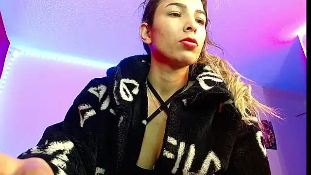 Snapshot of Niky_777 chatting on 03/20/25, 02:10 Niky 777 online show from 03/20/25, 02:10