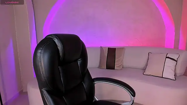 AlessiaCorleone  online show from 10/09/25, 05:22