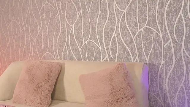 Snapshot of AlessiaCorleone_ chatting on 04/30/26, 02:01 AlessiaCorleone online show from 04/30/26, 02:01